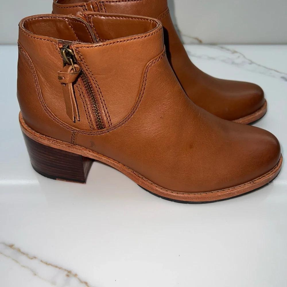Clarks Tan Leather Ankle Booties - Picture 3 of 6